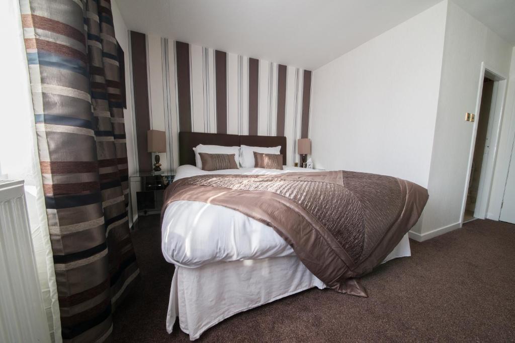 The Burnside Hotel Glasgow Bagian luar foto